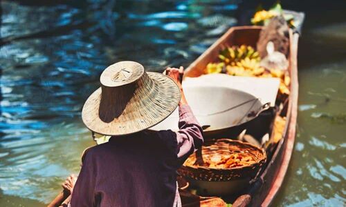 Damnoen Saduak Floating Market